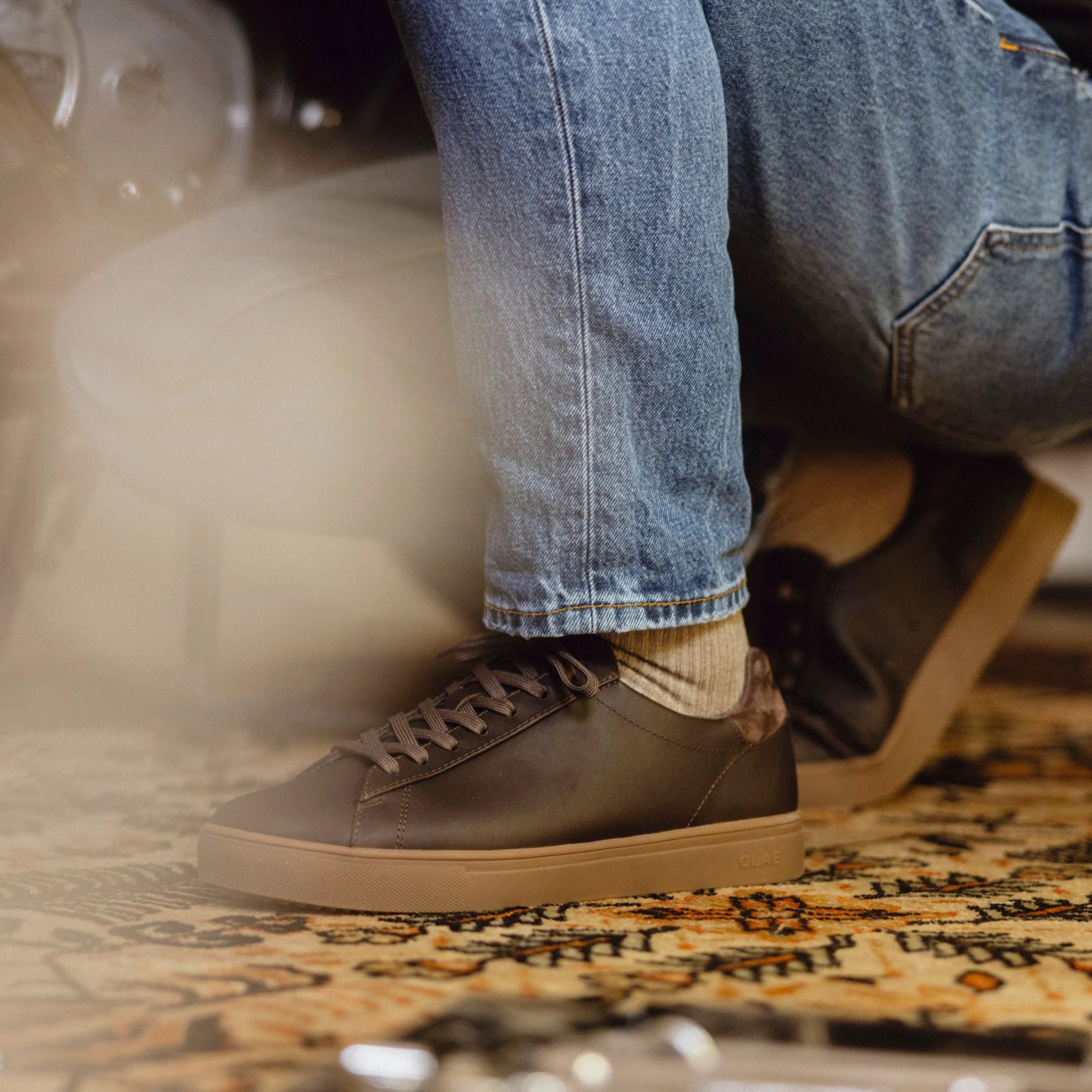 Demitasse Leather Dark Gum
