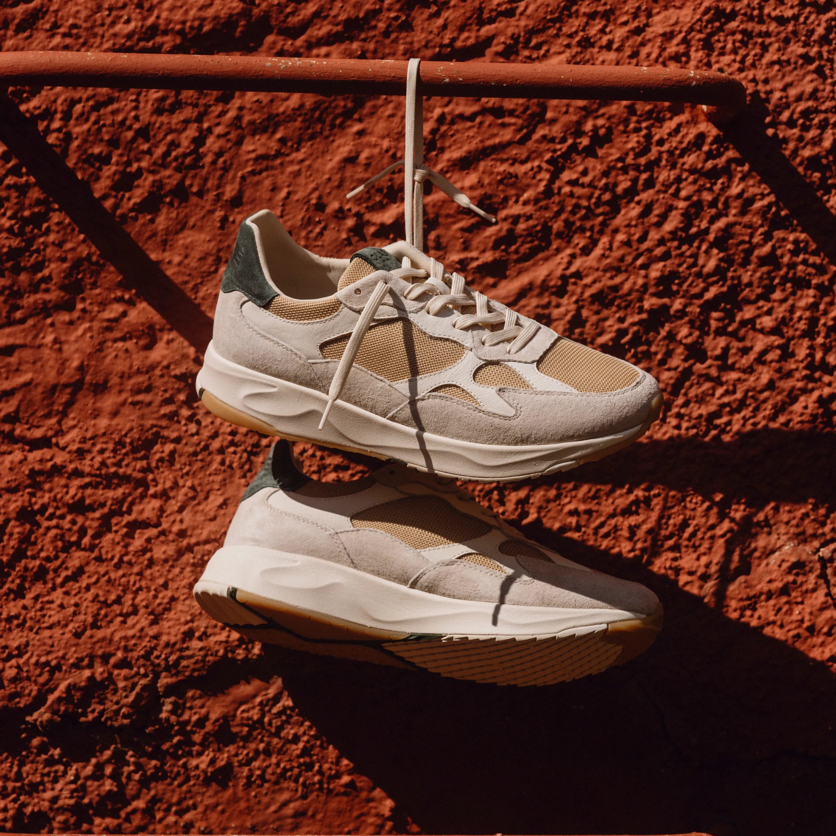 Off-White Pebble Dark Forest